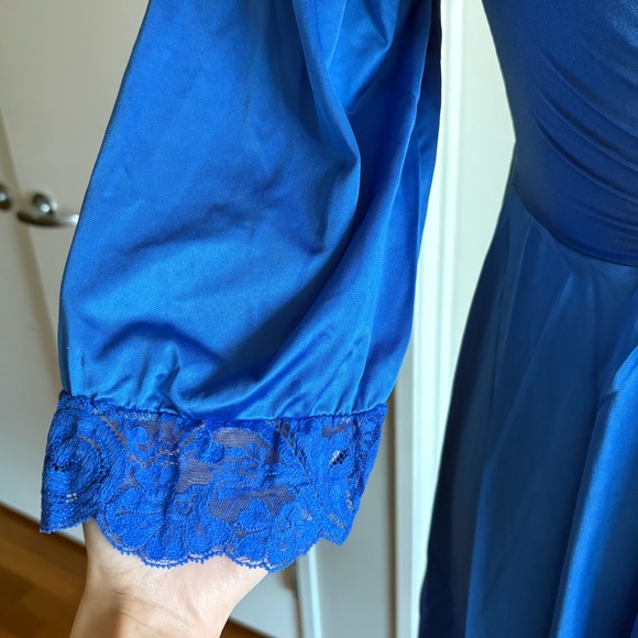 Vintage Olga Nightgown with Puff Sleeves in Royal Blue - Picture 3 of 7